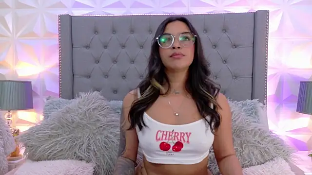 sarah salis  online show from 12-18-24, 12:21