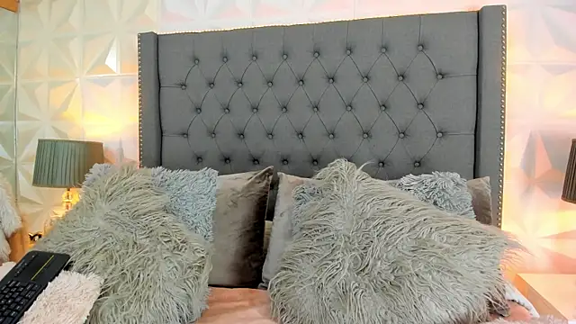 sarah salis  online show from 01-16-25, 09:40