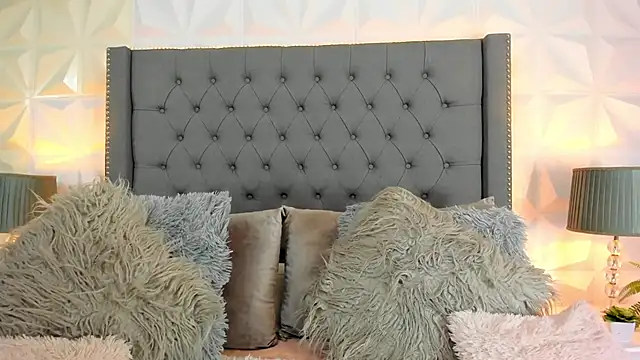 sarah salis  online show from 02-10-25, 07:07