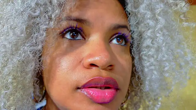 Snapshot of Squirter_pussybomb chatting on 12-21-24, 09:44 Squirter pussybomb online show from 12-21-24, 09:44