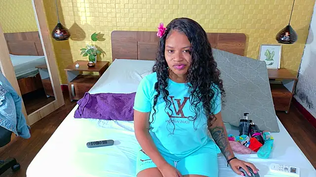 Snapshot of Squirter_pussybomb chatting on 01-15-25, 03:33 Squirter pussybomb online show from 01-15-25, 03:33