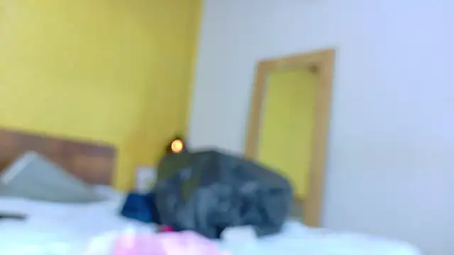 Snapshot of Squirter_pussybomb chatting on 02-15-25, 10:11 Squirter pussybomb online show from 02-15-25, 10:11