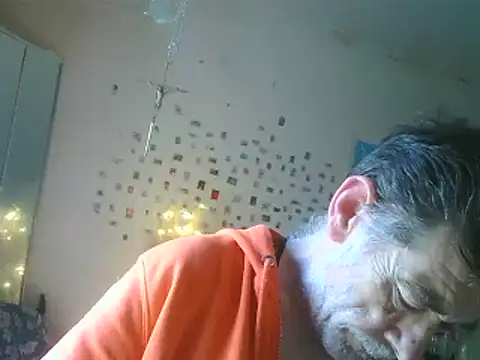 Snapshot of DaddyQuimHot chatting on 02-06-25, 09:53 DaddyQuimHot online show from 02-06-25, 09:53