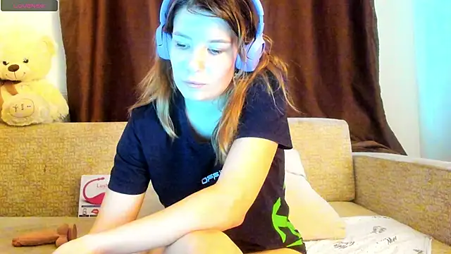 Snapshot of Leila_purr18 chatting on 09-12-25, 09:42 Leila purr18 online show from 09-12-25, 09:42