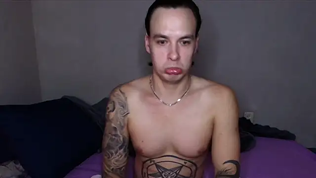 Snapshot of baphomet_from_ice chatting on 09-16-25, 03:46 baphomet from ice online show from 09-16-25, 03:46