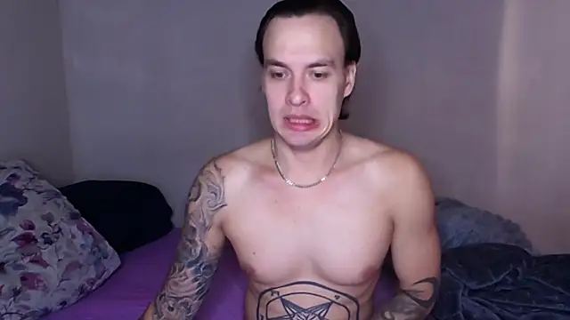 Snapshot of baphomet_from_ice chatting on 09-17-25, 04:47 baphomet from ice online show from 09-17-25, 04:47