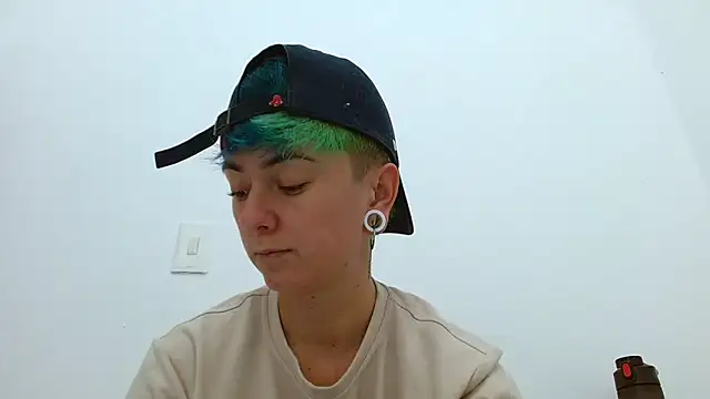 tomboyblue online show from 11-06-25, 01:45