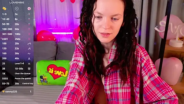 Snapshot of CoreyJane chatting on 02-17-25, 04:42 CoreyJane online show from 02-17-25, 04:42