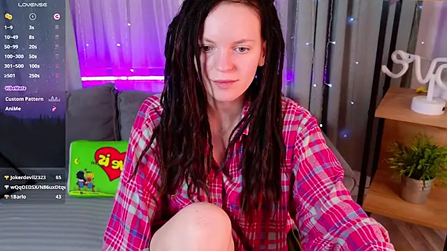 Snapshot of CoreyJane chatting on 03-21-25, 07:44 CoreyJane online show from 03-21-25, 07:44