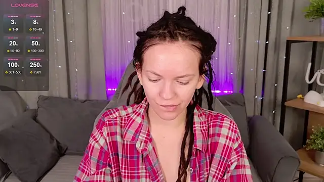 Snapshot of CoreyJane chatting on 09-28-25, 05:02 CoreyJane online show from 09-28-25, 05:02