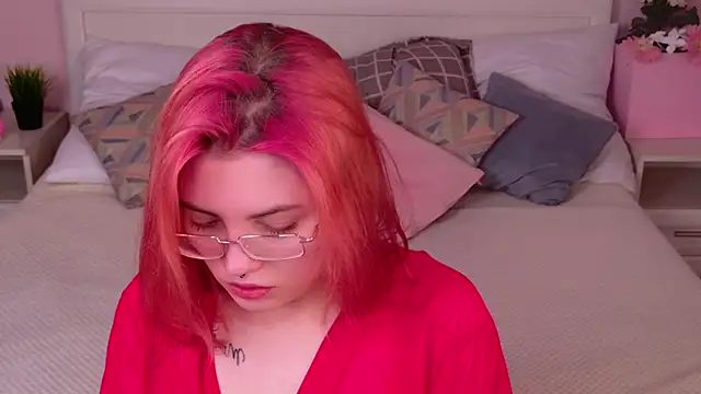 Lisa Adam online show from 01-14-25, 04:04