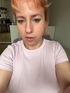 Snapshot of MariaValentine chatting on 12-02-25, 09:03 MariaValentine online show from 12-02-25, 09:03