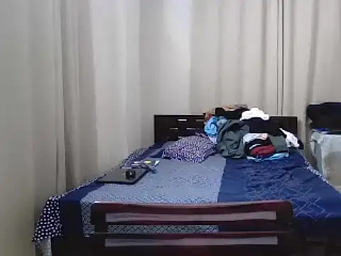 Snapshot of desiboyasif chatting on 11-22-25, 04:28 desiboyasif online show from 11-22-25, 04:28