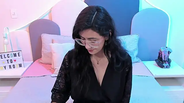 SophieGomez22 online show from 03-10-25, 05:50