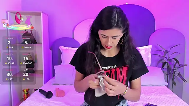 SophieGomez22 online show from 11-21-25, 11:20