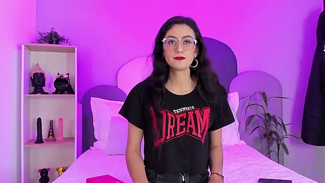 SophieGomez22 online show from 03-18-26, 11:35