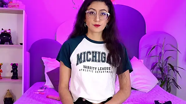 SophieGomez22 online show from 04-20-26, 11:24