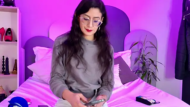 SophieGomez22 online show from 04-22-26, 11:34