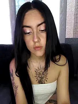 Snapshot of Mazikeen-- chatting on 02-01-26, 09:35 Mazikeen-- online show from 02-01-26, 09:35