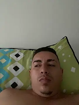 DanielGomez9 online show from 01-01-25, 10:35