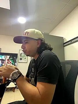 DanielGomez9 online show from 01-17-26, 08:56