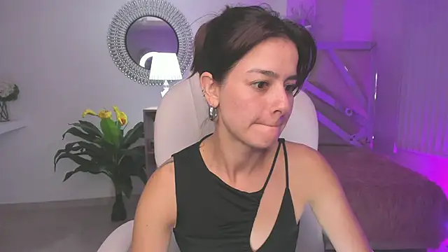 Snapshot of Ludovika_mattson chatting on 12-19-24, 07:51 Ludovika mattson online show from 12-19-24, 07:51