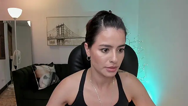 Snapshot of Ludovika_mattson chatting on 01-23-25, 10:01 Ludovika mattson online show from 01-23-25, 10:01