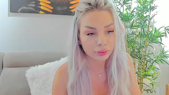 Russian Ava online show from 10-26-25, 04:46