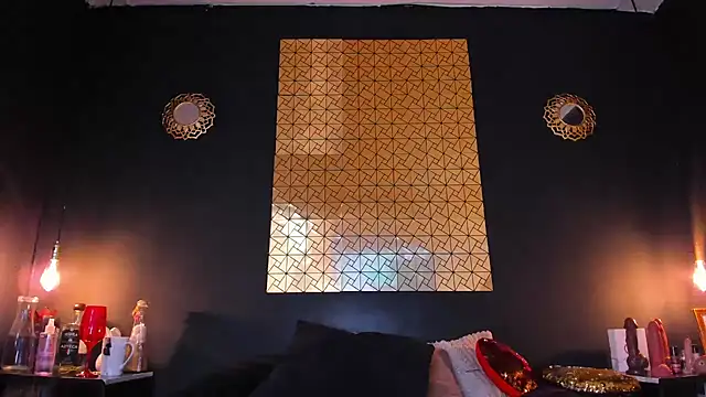 Snapshot of caro_lyne_ chatting on 12-23-24, 04:50 caro lyne  online show from 12-23-24, 04:50