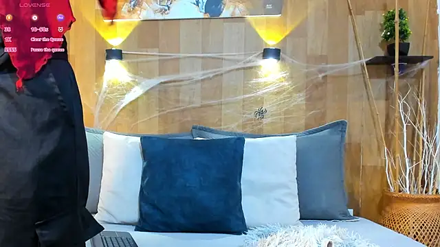 marianaa90 online show from 10-31-25, 02:18