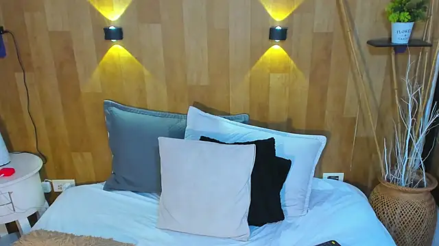 marianaa90 online show from 03-09-26, 04:00