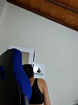 Snapshot of anny_vittar chatting on 10-18-25, 04:04 anny vittar online show from 10-18-25, 04:04