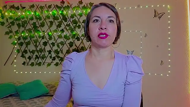 Lady breaks hearts online show from 10-23-25, 10:36