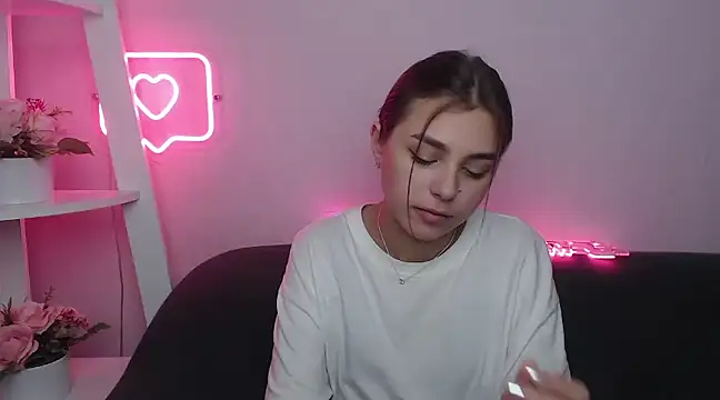 MilanaAngelAs online show from 02-01-25, 08:39