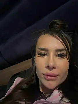 EvaZane online show from 02-15-25, 09:04