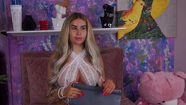 EvaZane online show from 09-18-25, 05:26