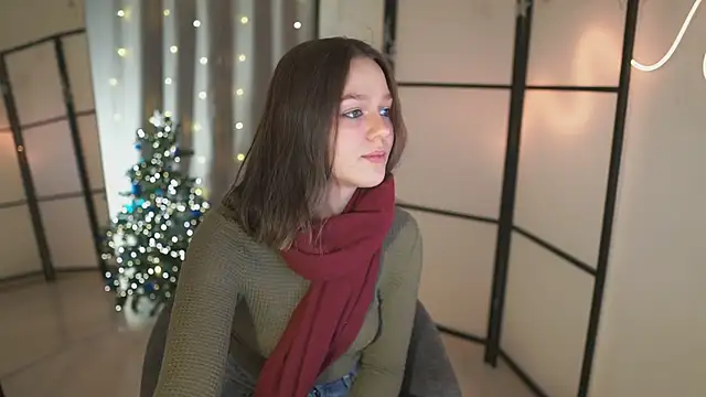 Addelin Moon online show from 12-31-24, 04:14