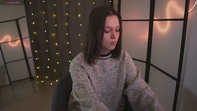 Addelin Moon online show from 01-27-25, 04:01