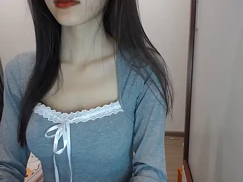 Snapshot of LiDonnaa chatting on 02-26-25, 02:03 LiDonnaa online show from 02-26-25, 02:03