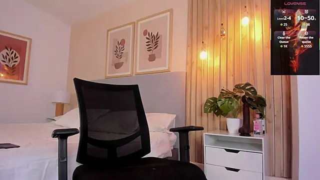 Snapshot of Matt_Ferrer chatting on 12-04-25, 09:45 Matt Ferrer online show from 12-04-25, 09:45