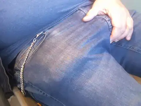 Snapshot of sexxx-mike chatting on 01-18-25, 12:47 sexxx-mike online show from 01-18-25, 12:47