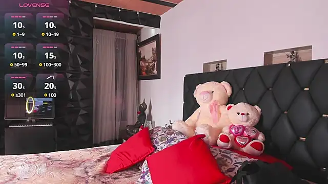 Snapshot of charlottemeyerr chatting on 12-12-24, 01:39 charlottemeyerr online show from 12-12-24, 01:39