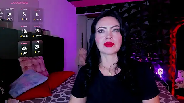 Snapshot of charlottemeyerr chatting on 11-24-25, 07:35 charlottemeyerr online show from 11-24-25, 07:35