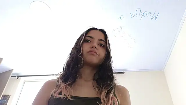 ViolettaSummer online show from 01-17-25, 06:23