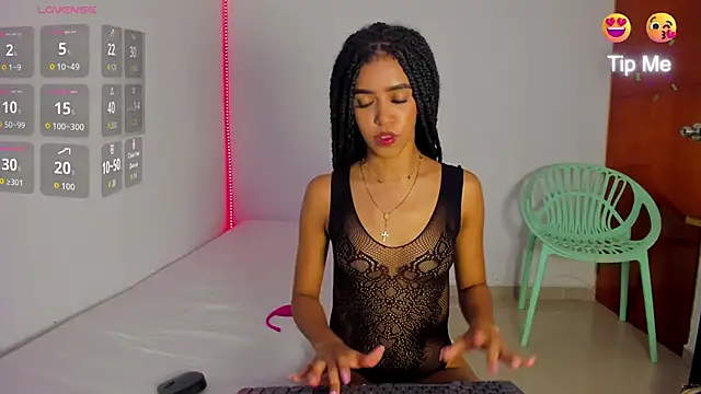 Snapshot of Lorena_Hawkins chatting on 09-23-25, 04:10 Lorena Hawkins online show from 09-23-25, 04:10