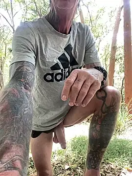 hhhorniee online show from 02-11-25, 03:08