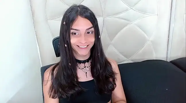 Snapshot of Dollbehavior_ chatting on 01-22-25, 02:48 Dollbehavior online show from 01-22-25, 02:48