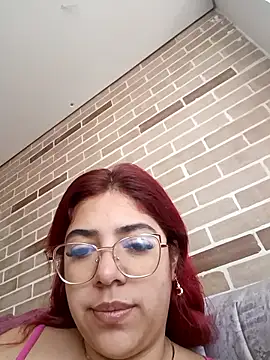 Snapshot of Rousse_Collinss chatting on 01-17-26, 03:06 Rousse Collinss online show from 01-17-26, 03:06
