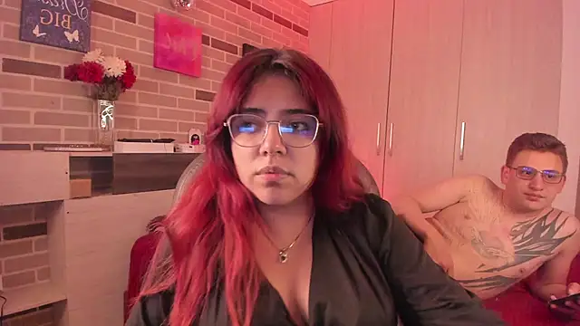 Snapshot of Rousse_Collinss chatting on 06-17-26, 03:53 Rousse Collinss online show from 06-17-26, 03:53