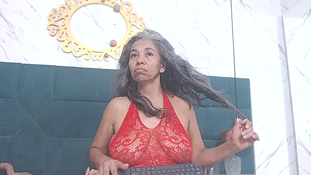 Snapshot of chanel_grant chatting on 12-17-25, 08:26 chanel grant online show from 12-17-25, 08:26